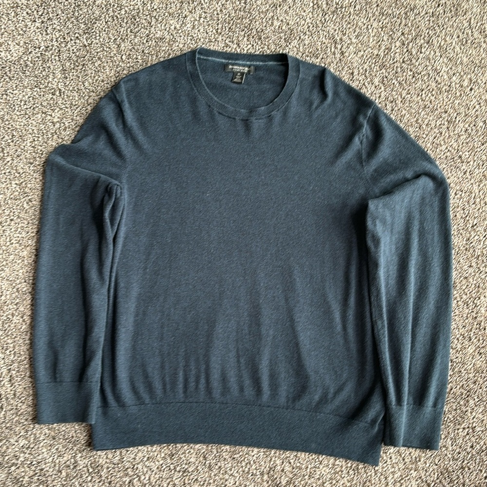 Men’s XL navy blue cashmere blend sweater by Banana Republic